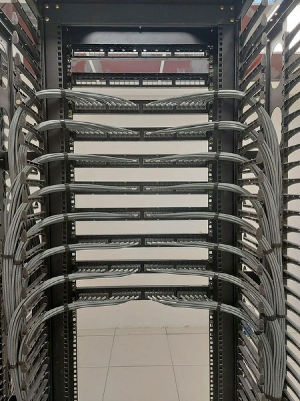 cabeamento de fibra óptica